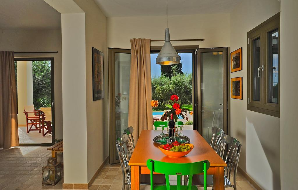 Elaia Villas Minia Room photo