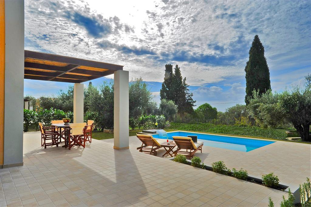 Elaia Villas Minia Room photo